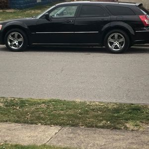 Meet your Posher, Adam